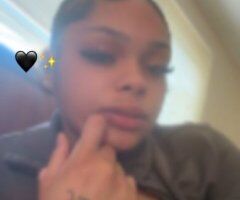 Long Island escorts - Long Island NY Female Escort — Petite BJ & oral-focused sessions