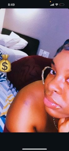 Palm Springs California Female Escort — Sensual carress & FaceTime - 1