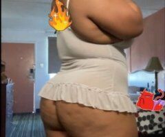 Raleigh-Durham Female Escort — Hourglass full-body - Image 8