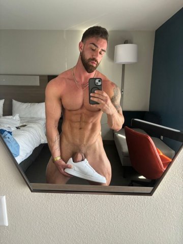 Hey Guys here to fufill you fantasy💯 I can be as smooth and easygoing as you like😈 - 1
