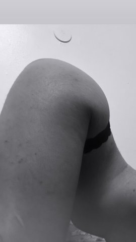 Cleveland Female Escort — 20-Year-Old, 115 lbs - 1