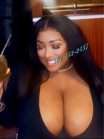 Verified Text-Only Incall/Outcall Girlfriend — Classy & Nasty, Fetish-Forward - 1