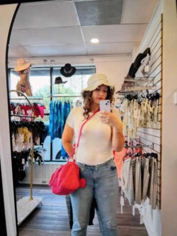 New Orleans Female Escort — Nuru & Deep Tissue Massage Appointments (4PM–10PM) - 1