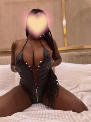 Montgomery Chocolate Escort — Waterpark Action, VIP Sessions & Facetime - 1