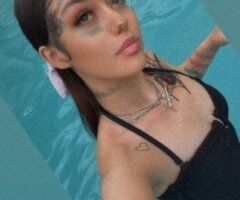 Minneapolis / St. Paul escorts - Minneapolis/ St. Paul Outcall Fire Content — Carplay 22