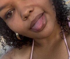 Savannah escorts - Hinesville Female Escort — soft & plump, 2 pop special, strict no-bare rules