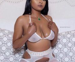 Rain in Palm Springs — Petite Caribbean Playmate (Discreet 24/7) - Image 2