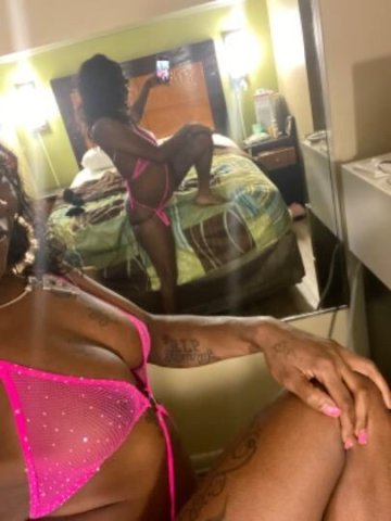 Jada in Iowa City — discreet in-call and out-call - 1