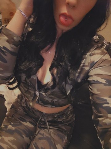 Portland OR Escort — Italian Babe for Downtown PDX Outcall (2PM–12AM) - 1