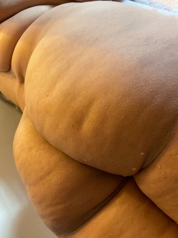 Cleveland Outcall Only — Text-Only Female Escort - 1