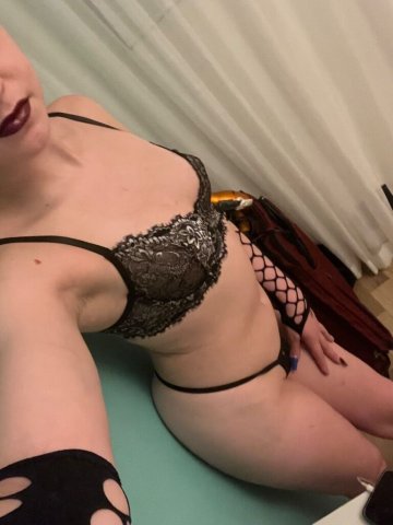 Fort Lauderdale Female Escort — Incalls/Outcalls (No bare services) - 1