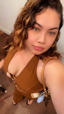 Concord Female Escort — Thick Mami, Green Eyes & Long Hair - 1