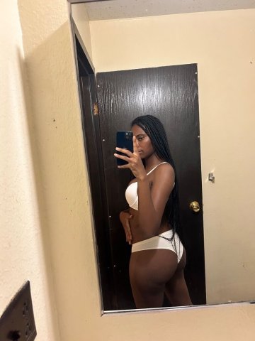 Bella (Faceless) Female Escort — Dayton, OH - 1