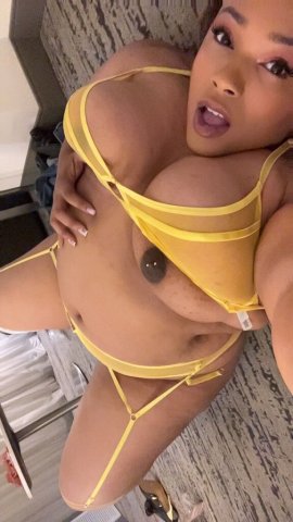 Harrisburg Female Escort — Throat & Fine Shit - 1