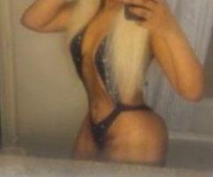 Chicago escorts - Chicago Mature Female Escort — Elegant private experience, video chat