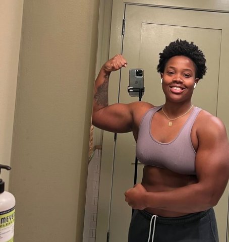 Baltimore In-Calls Female Escort — bisexual cam content at 23 - 1