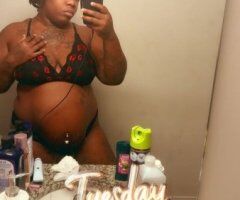 Washington D.C. Female Escort — Roses, Curvy Private Dating - Image 2