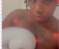 Washington D.C. Female Escort — Roses, Curvy Private Dating - Image 3