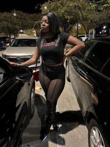 Las Cruces Female Escort — Party favors & content photos, pickup or Lyft - 1