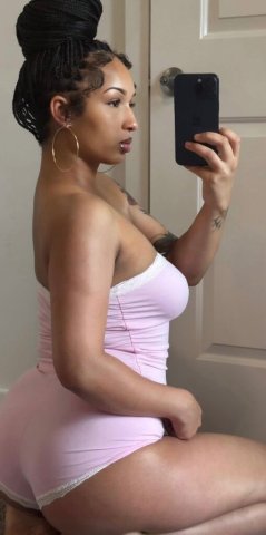 Corpus Christi, TX Female Escort — Upscale Men Only - 1