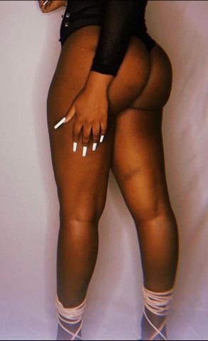 Manhattan Chocolate Barbie Escort (In & Out Calls) - 1