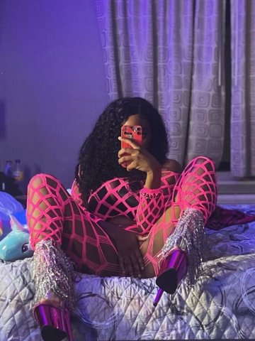Curvy Cali Girl in Irving, Dallas Texas — In-Call Escort - 1