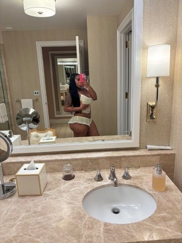 Houston Female Escort — Sexxy Honey Buns (Relax + Haresome Fun) - 1