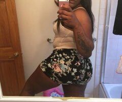 Iowa City, IA Female Escort — Out Calls Only + FT Show Specials - Image 3