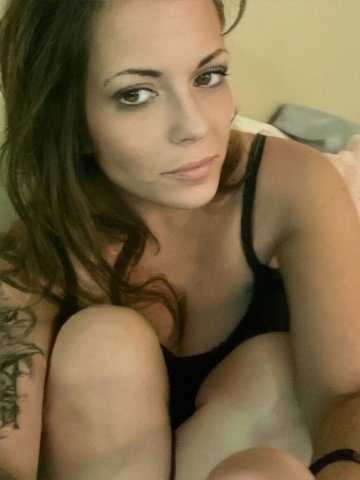 Melbourne Female Escort — 4’11 playful, warm, and energetic - 1
