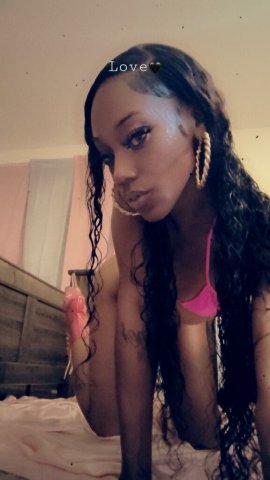 Clarity — Discreet Fetish-Friendly Female Escort in Fresno - 1