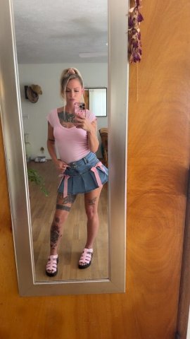 Maui Blonde Female Escort — Intelligent Conversations & Elegant Presence - 1