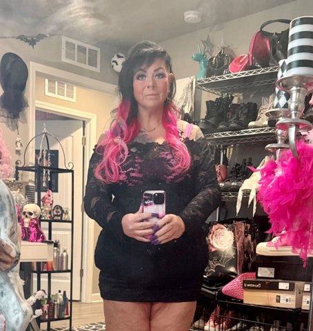 Kansas City MO Female Escort — Incalls until 4pm, outcalls until 8pm (BDSM, toys) - 1