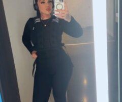 Yasmine, Middle Eastern Beauty — Green Eyes & Curves - Image 4