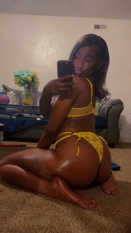 Fort Lauderdale Female Escort — Outcall/Incall, FemDom + Massages - 1
