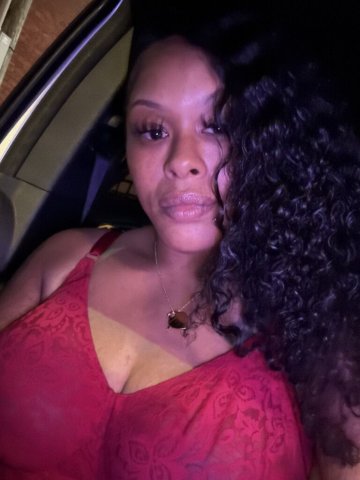 Incall Female Escort in Louisville, KY — Weekday Specials - 1