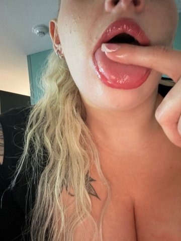 Springfield, MO Female Escort — outcall available now - 1