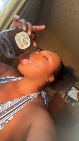 San Jose CA Female Escort — Curvy, outcalls available 24/7 - 1