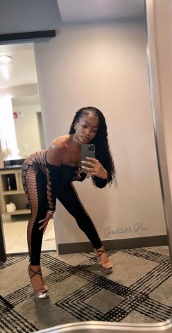 Honolulu Female Escort — Authentic personality, FaceTime or Google Meet verification - 1