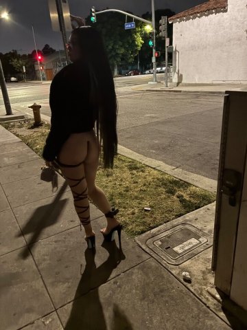Inland Empire California Female Escort — foot rub sessions & content - 1