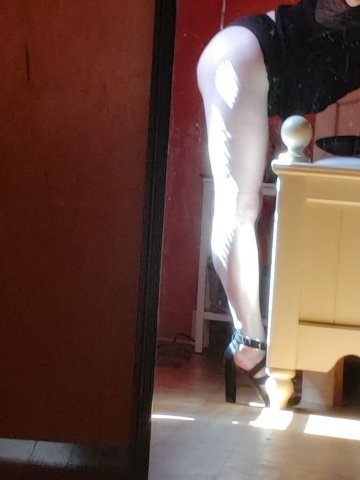 Flint Female Escort — Sensual Messages & Detention - 1