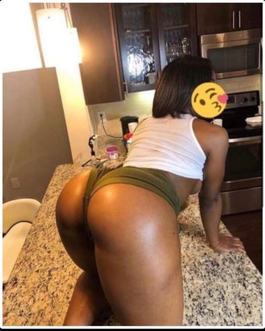 Sacramento CA Petite Chocolate-Inspired Escort — SlimThick Barbie Look - 1