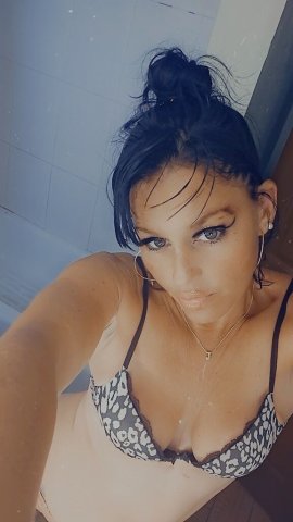 West Palm Beach Petite Female Escort — Short Time Only - 1