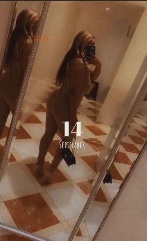 Reno, NV Female Escort — Outcalls in Your Car (Menu by Text) - 1