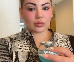 Dallas escorts - Dallas Female Escort — Text-Only Screening, Pre-Booking, No Bare Service
