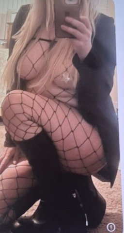 Des Moines Petite Cute Southern Blonde — Female Escort - 1