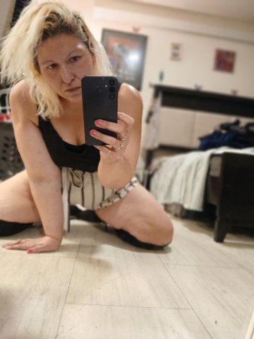 Journeyluv — Snow Bunny Blonde Wet Tight Pussy Play - 1