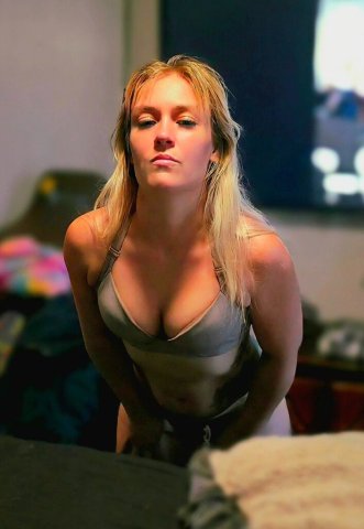 Chelsea :) — 5'5 petite escort, incall or outcall in Tatum & Bell - 1