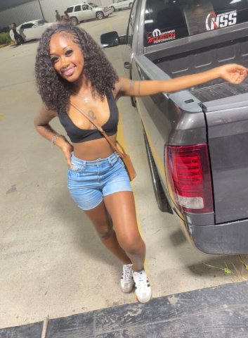 Meridian Female Escort — Outcalls & Car Dates, Massage Available - 1