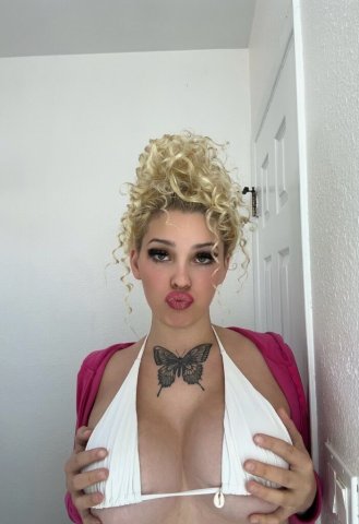 CHLOE — Cute sweet and sensual Facetime shows in Denver - 1