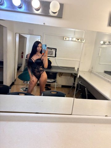 Madison, WI Female Escort — Sexy & Wet - 1